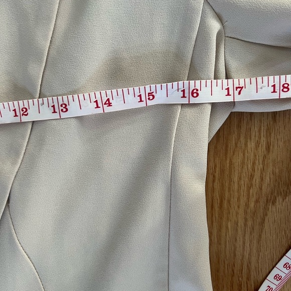 Dynamite light blazer size XS - Picture 4 of 4